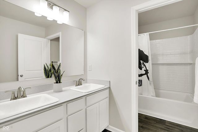 6390 Flag Stop Drive, Whitestown, IN 46075