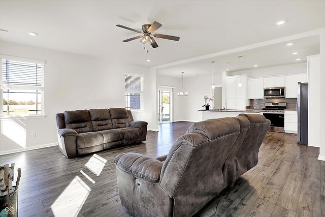 6390 Flag Stop Drive, Whitestown, IN 46075