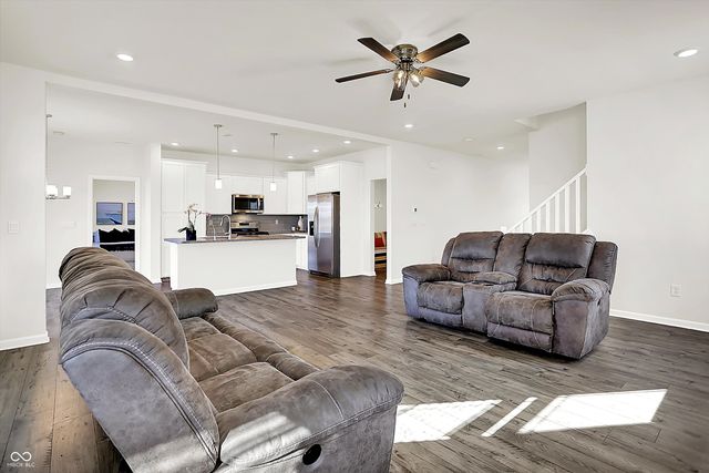 6390 Flag Stop Drive, Whitestown, IN 46075