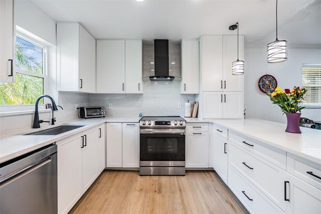 1400 TARPON WOODS BOULEVARD E4, Palm Harbor, FL 34685