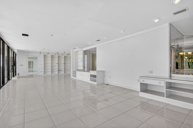 7650 BAYSHORE DRIVE 1105, Treasure Island, FL 33706