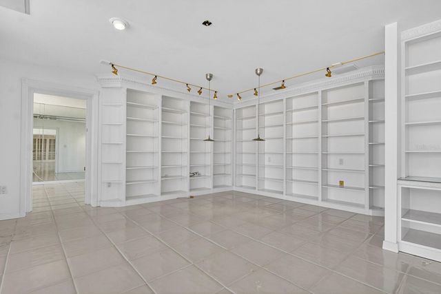 7650 BAYSHORE DRIVE 1105, Treasure Island, FL 33706