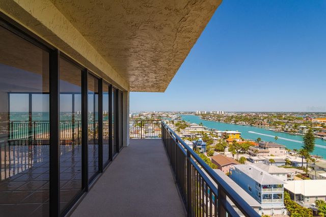 7650 BAYSHORE DRIVE 1105, Treasure Island, FL 33706