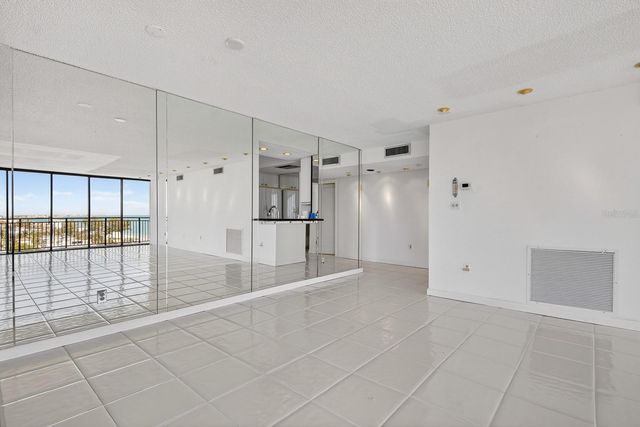 7650 BAYSHORE DRIVE 1105, Treasure Island, FL 33706
