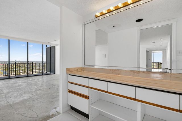 7650 BAYSHORE DRIVE 1105, Treasure Island, FL 33706