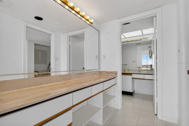7650 BAYSHORE DRIVE 1105, Treasure Island, FL 33706