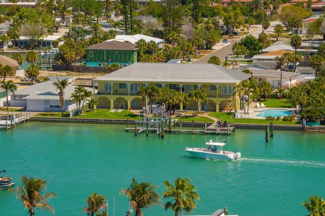 7650 BAYSHORE DRIVE 1105, Treasure Island, FL 33706