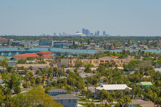 7650 BAYSHORE DRIVE 1105, Treasure Island, FL 33706