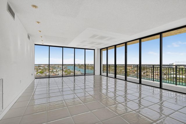 7650 BAYSHORE DRIVE 1105, Treasure Island, FL 33706
