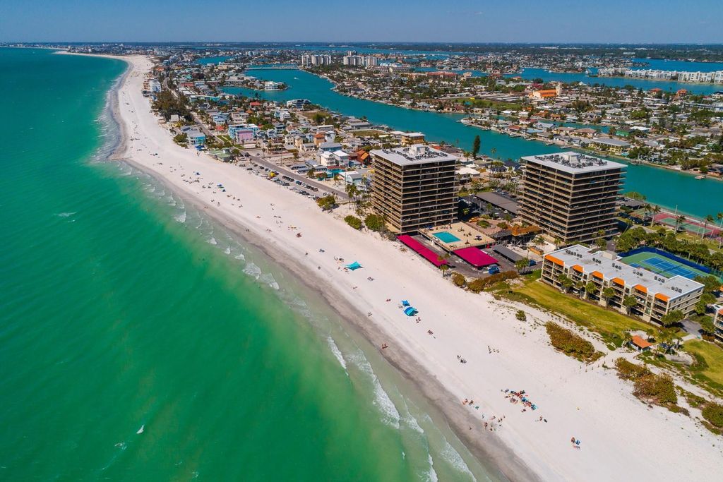 7650 BAYSHORE DRIVE 1105, Treasure Island, FL 33706
