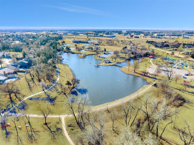 701 John F Kroutil Drive, Yukon, OK 73099