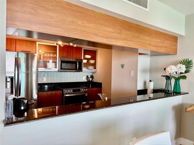 1800 N Bayshore Drive 4209, Miami, FL 33132
