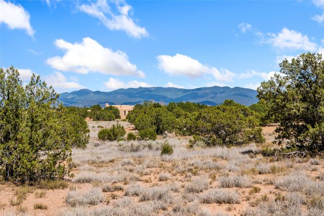 27 Paintbrush Circle, Santa Fe, NM 87506