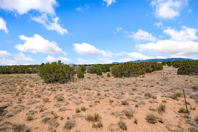 27 Paintbrush Circle, Santa Fe, NM 87506