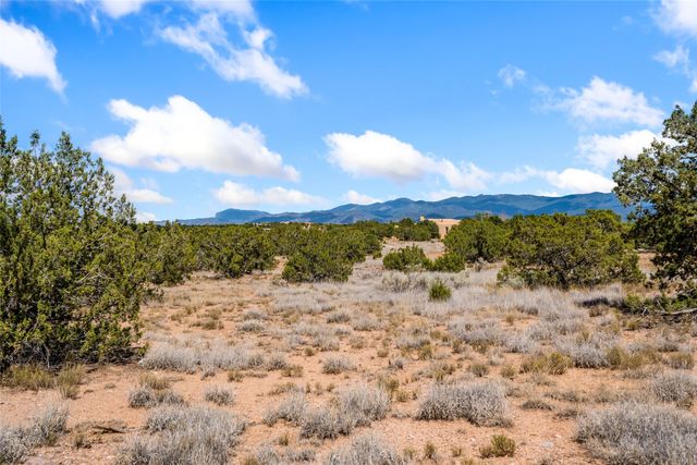 27 Paintbrush Circle, Santa Fe, NM 87506