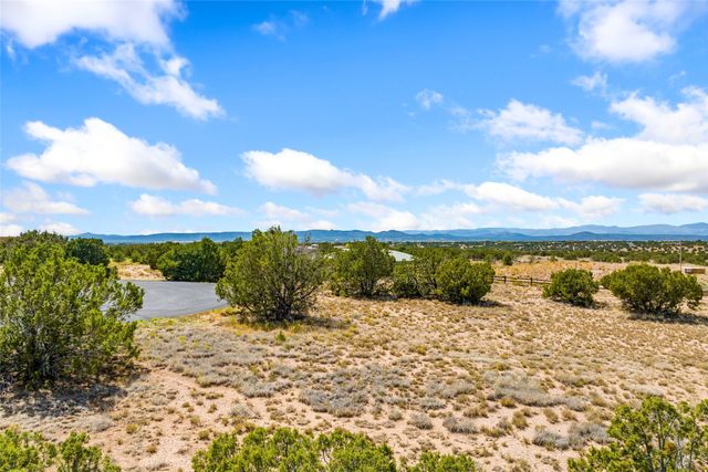 27 Paintbrush Circle, Santa Fe, NM 87506