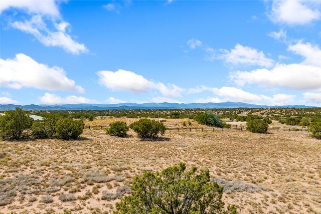 27 Paintbrush Circle, Santa Fe, NM 87506