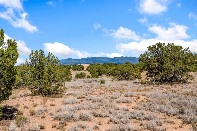 27 Paintbrush Circle, Santa Fe, NM 87506