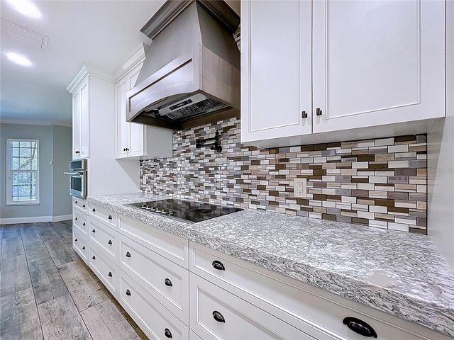 10655 LAKEVIEW DRIVE, New Port Richey, FL 34654