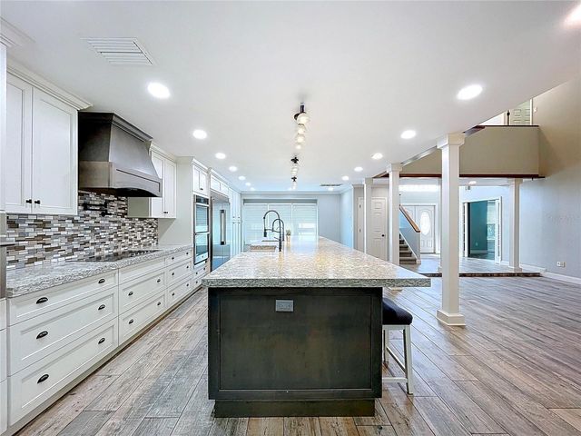 10655 LAKEVIEW DRIVE, New Port Richey, FL 34654