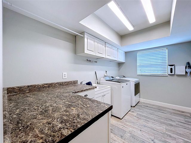 10655 LAKEVIEW DRIVE, New Port Richey, FL 34654