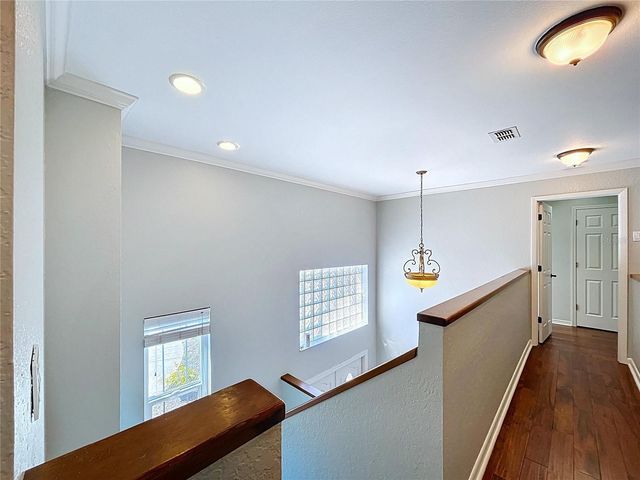 10655 LAKEVIEW DRIVE, New Port Richey, FL 34654