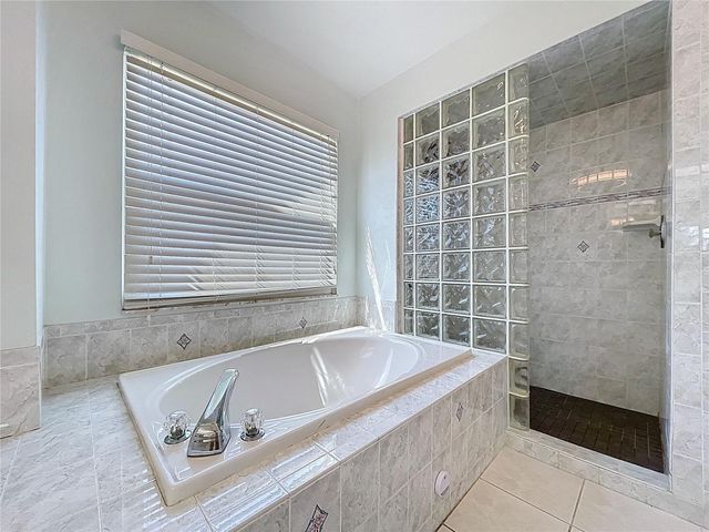 10655 LAKEVIEW DRIVE, New Port Richey, FL 34654