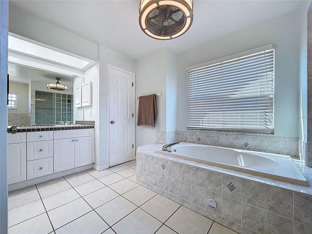 10655 LAKEVIEW DRIVE, New Port Richey, FL 34654