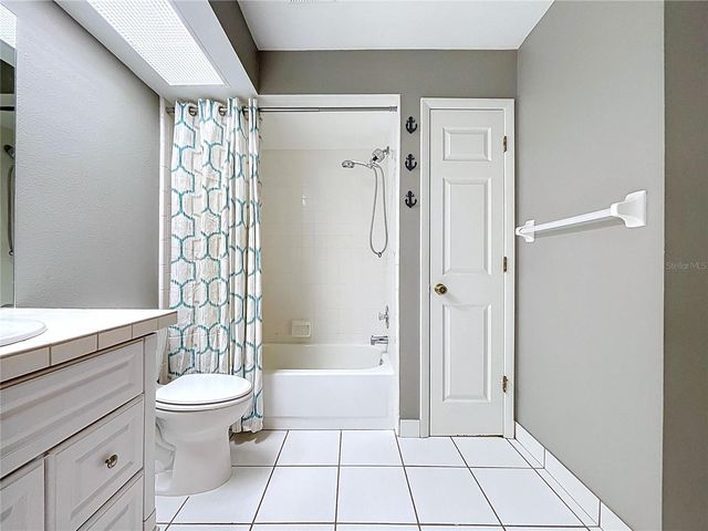 10655 LAKEVIEW DRIVE, New Port Richey, FL 34654