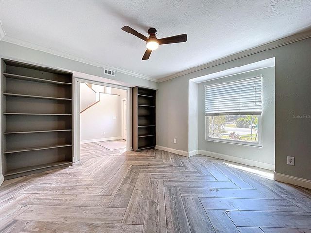 10655 LAKEVIEW DRIVE, New Port Richey, FL 34654