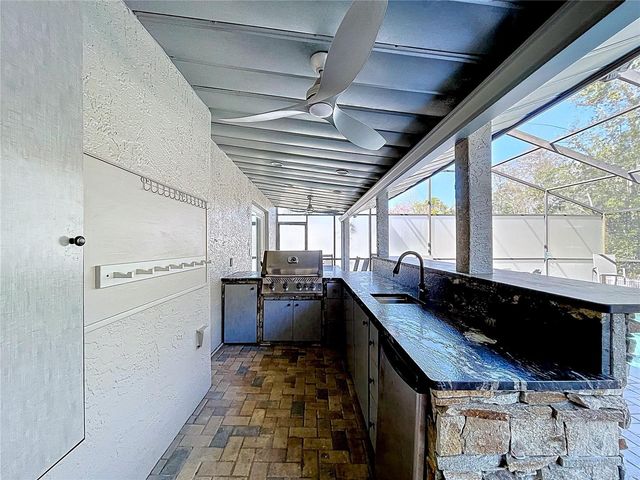 10655 LAKEVIEW DRIVE, New Port Richey, FL 34654