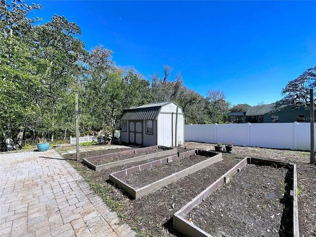 10655 LAKEVIEW DRIVE, New Port Richey, FL 34654