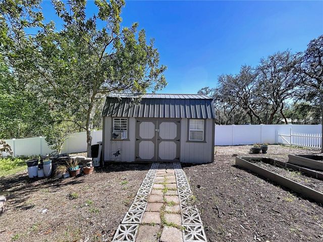 10655 LAKEVIEW DRIVE, New Port Richey, FL 34654