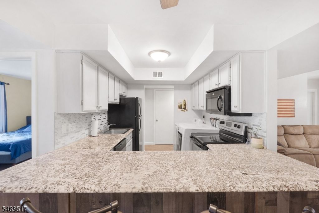 386 Mohegan Cir, Andover Twp., NJ 07848 — photo 5
