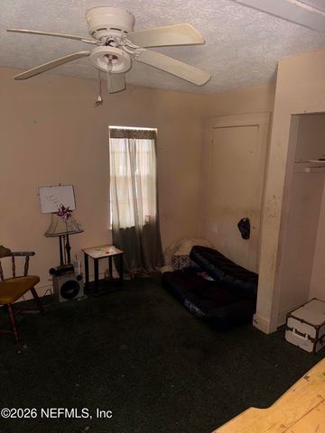 12746 WOODLAND Avenue, Jacksonville, FL 32218
