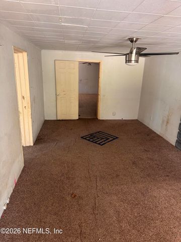 12746 WOODLAND Avenue, Jacksonville, FL 32218