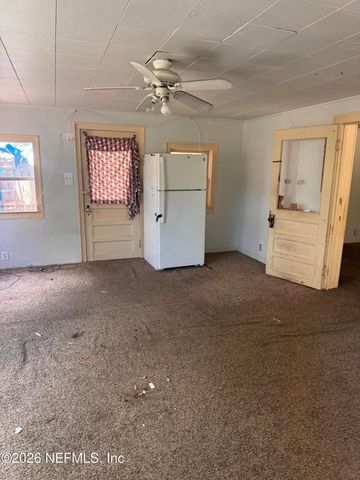 12746 WOODLAND Avenue, Jacksonville, FL 32218