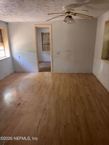 12746 WOODLAND Avenue, Jacksonville, FL 32218