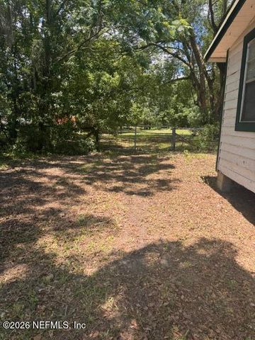 12746 WOODLAND Avenue, Jacksonville, FL 32218