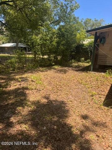 12746 WOODLAND Avenue, Jacksonville, FL 32218