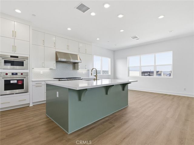 27558 Juniper Lane, Valencia, CA 91381