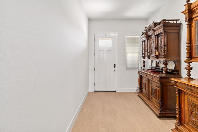 5000 Fieldview Ln, Roseville, CA 95747