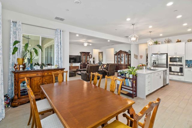 5000 Fieldview Ln, Roseville, CA 95747