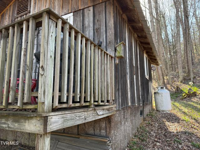 1770 Red Brush Road, Mountain City, TN 37683