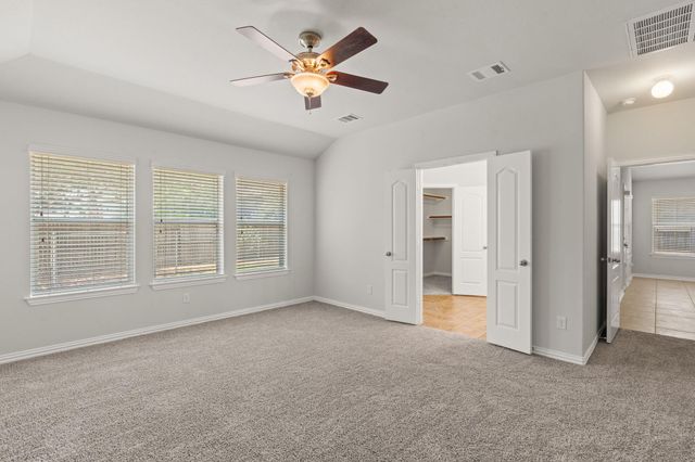 322 Strawberry Blonde DR, Buda, TX 78610