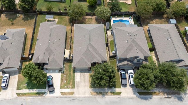 322 Strawberry Blonde DR, Buda, TX 78610