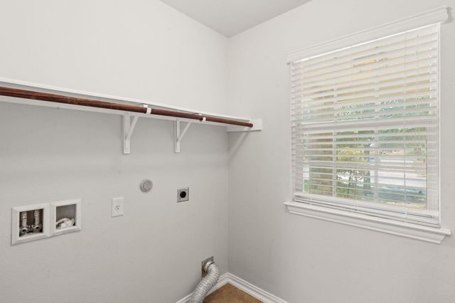 322 Strawberry Blonde DR, Buda, TX 78610