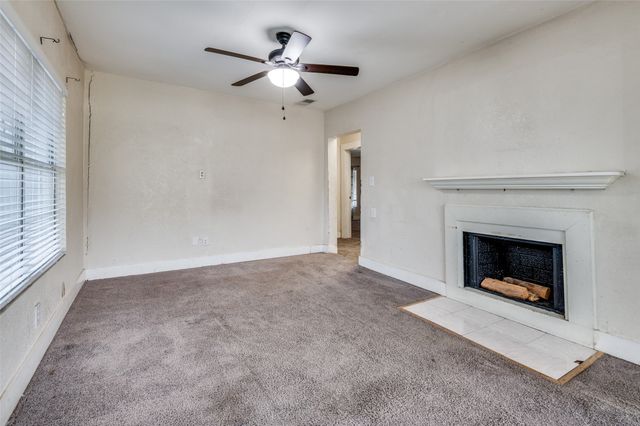 1015 Kings Highway, Dallas, TX 75208