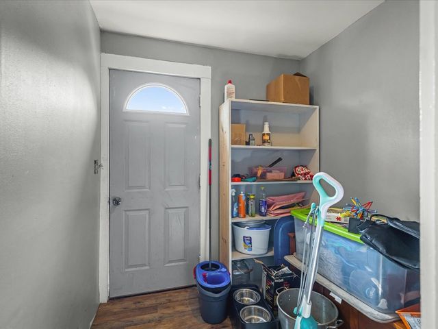 422 N Rockford Avenue, Rockford, IL 61107