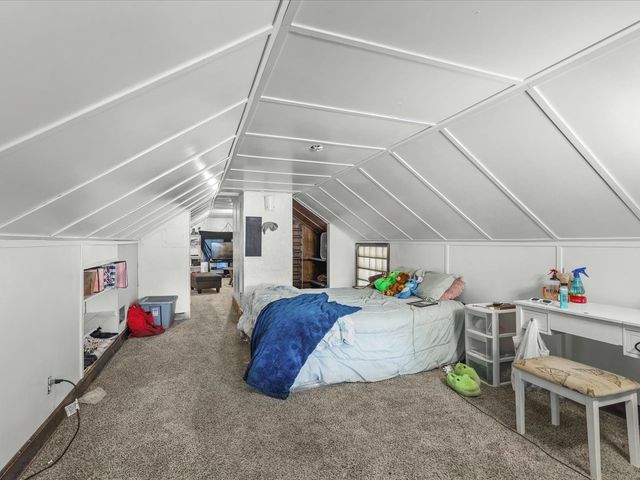 422 N Rockford Avenue, Rockford, IL 61107